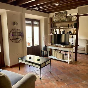 apt-sleep-in-historic-puerta-elvira.es-andalucia.com/